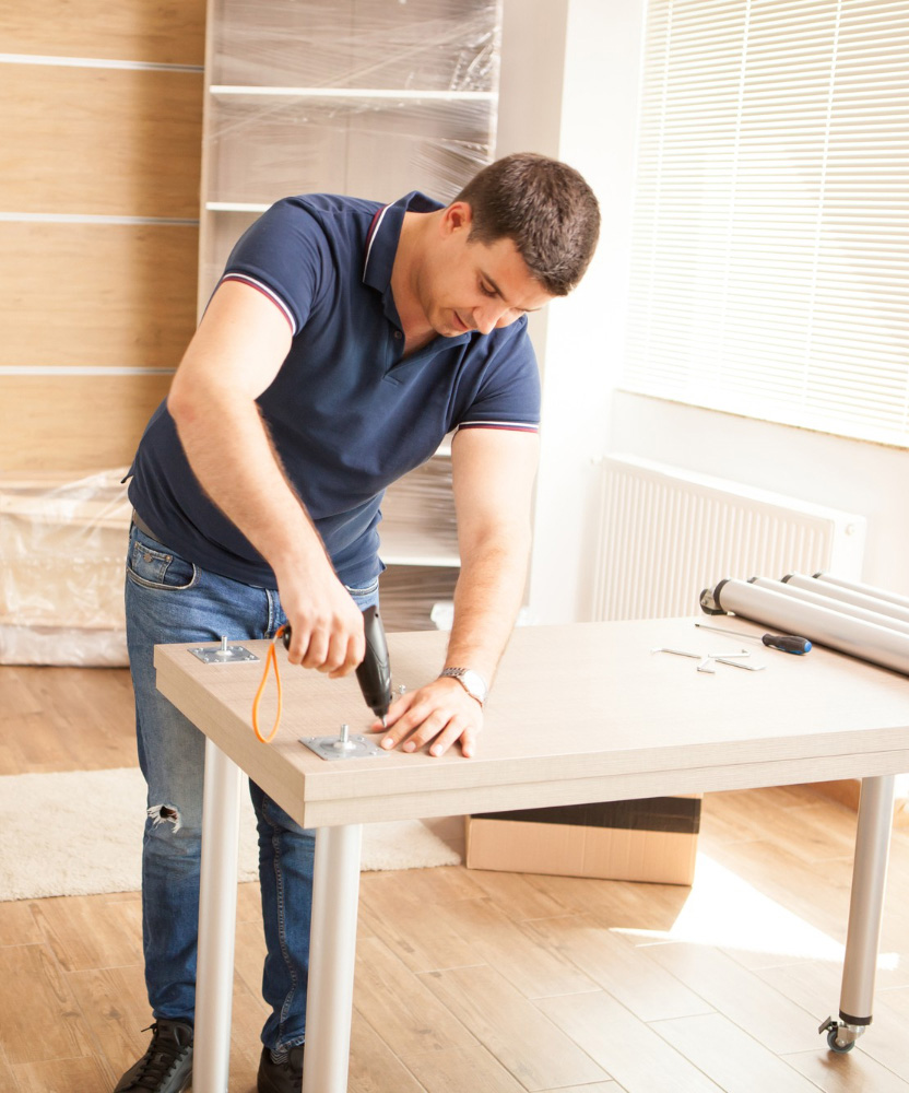 Desk Assembly Desk assembly by Screwdriver Flatpack